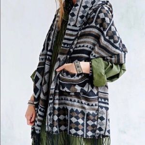 ecoté hooded shawl